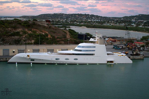 سوپرکشتی تفریحی اِی  ( Superyacht A )